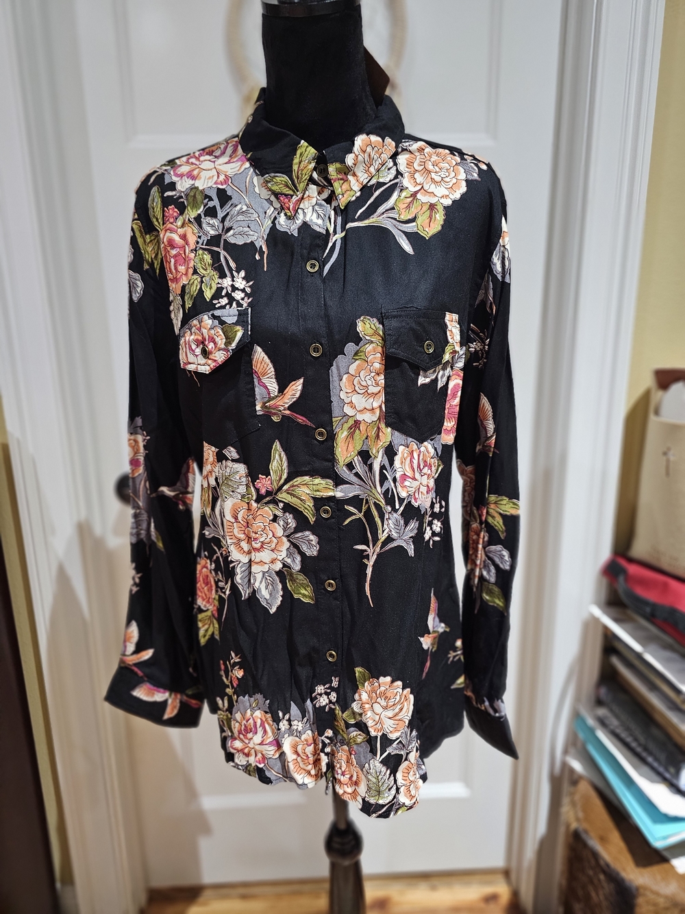 Floral Button-Front & Back Adjustable Ties For Cinching Blouse - NWT